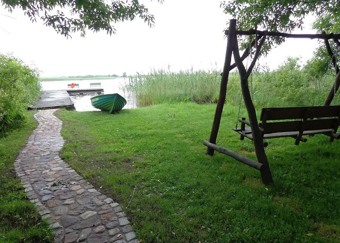 Czerwony Nad Samym Jeziorem Prázdninový dům