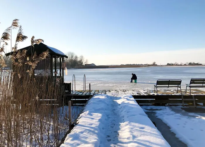 Czerwony Nad Samym Jeziorem Prázdninový dům Mikołajki