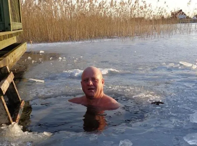 Czerwony Nad Samym Jeziorem Prázdninový dům Mikołajki