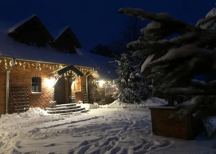 Czerwony Nad Samym Jeziorem *