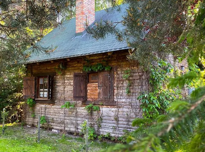 Czerwony Nad Samym Jeziorem Mikołajki